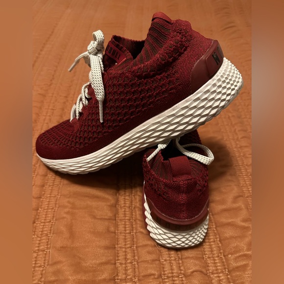 NOBULL Men's Burgundy Running Shoes
EUC - Picture 6 of 6